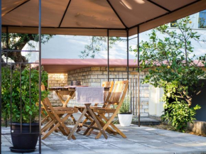 Costa's Garden House